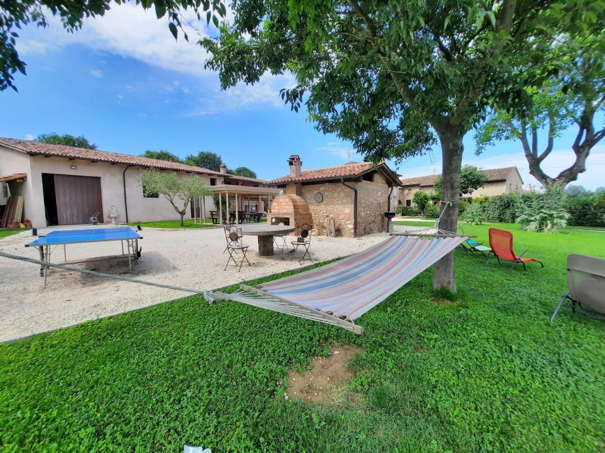 Corte Davini Agriturismo Monzambano Exterior photo