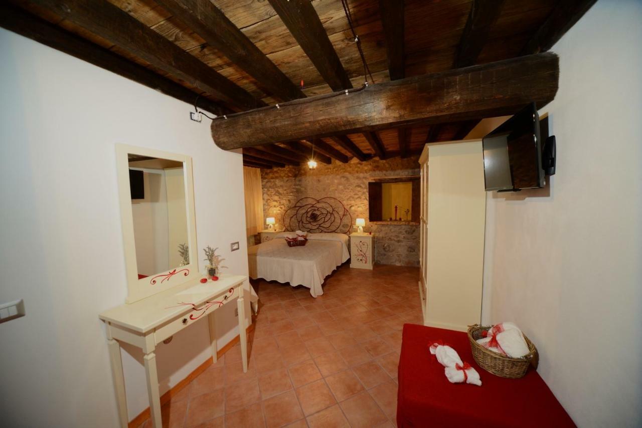 Corte Davini Agriturismo Monzambano Exterior photo