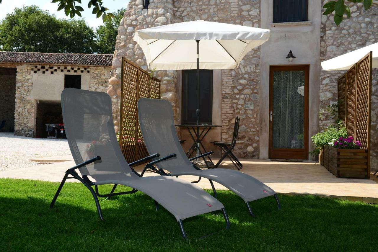 Corte Davini Agriturismo Monzambano Exterior photo